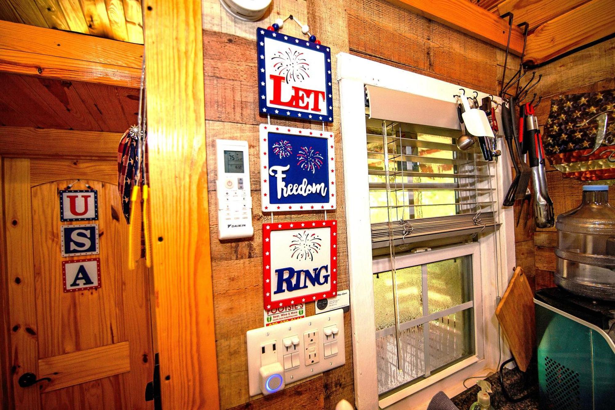 The Americana - Parker Creek Bend Cabins Murfreesboro Eksteriør billede