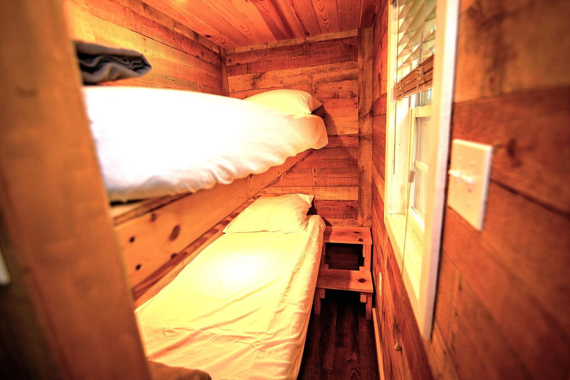 The Americana - Parker Creek Bend Cabins Murfreesboro Eksteriør billede