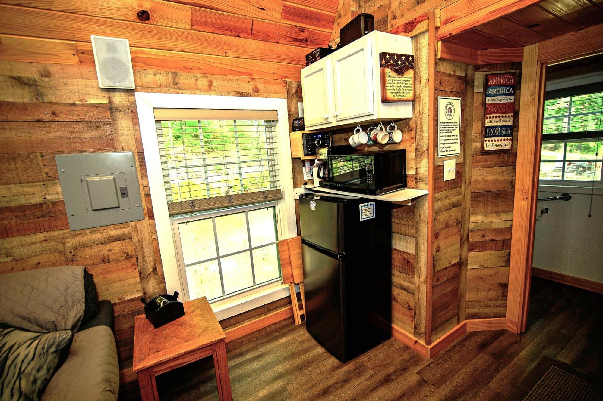 The Americana - Parker Creek Bend Cabins Murfreesboro Eksteriør billede